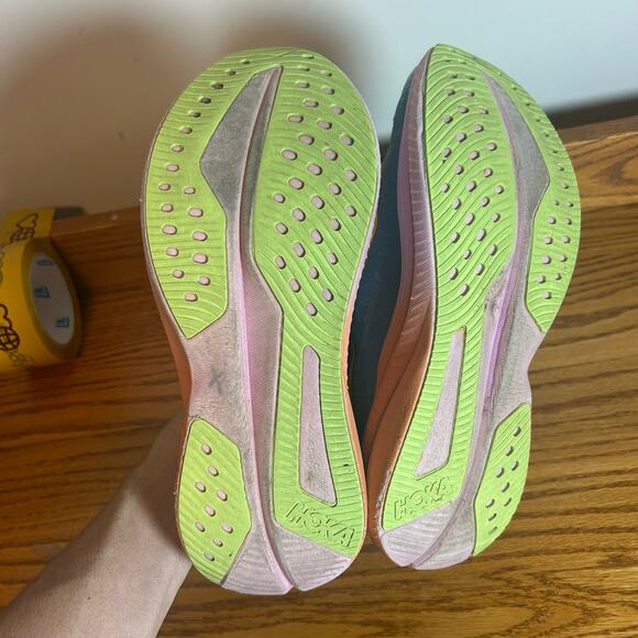 Hoka One One Mach 6 Women's Size 9.5B Running Shoes Gray Pink - Picture 6 of 9